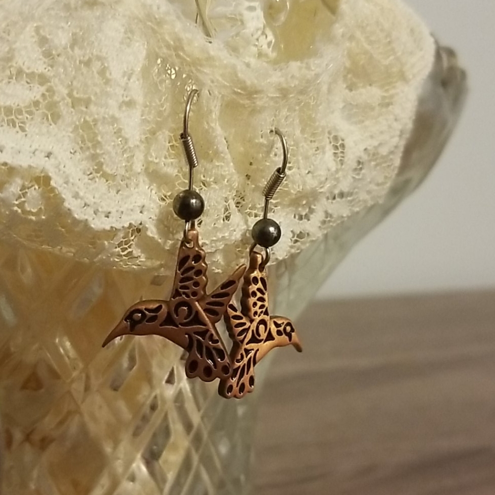 💎3/$12 Hummingbird earrings native Canadian